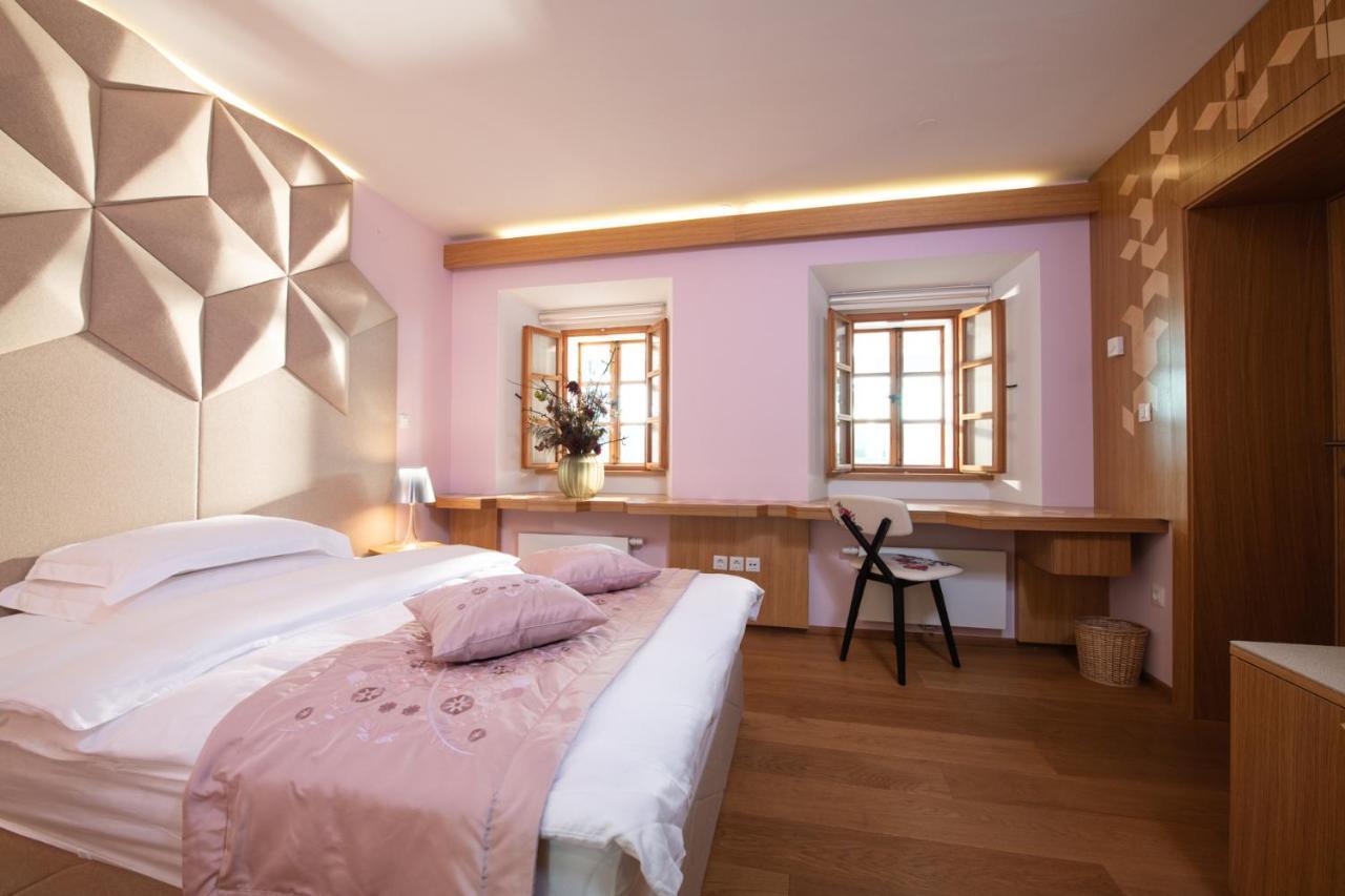 Skrabceva Domacija Hotel Ribnica Bagian luar foto