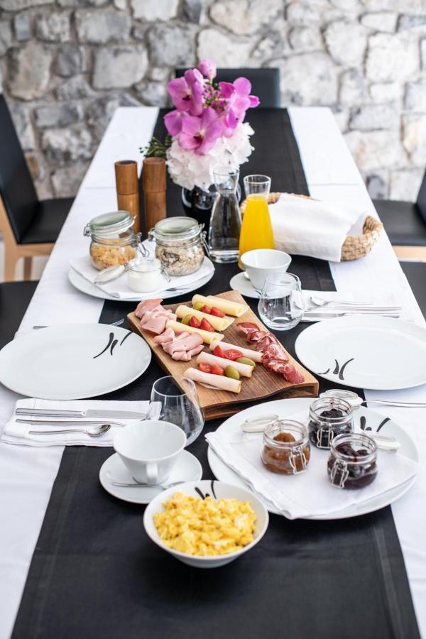 Skrabceva Domacija Hotel Ribnica Bagian luar foto