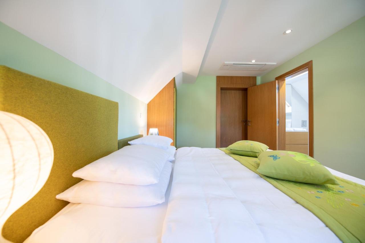 Skrabceva Domacija Hotel Ribnica Bagian luar foto