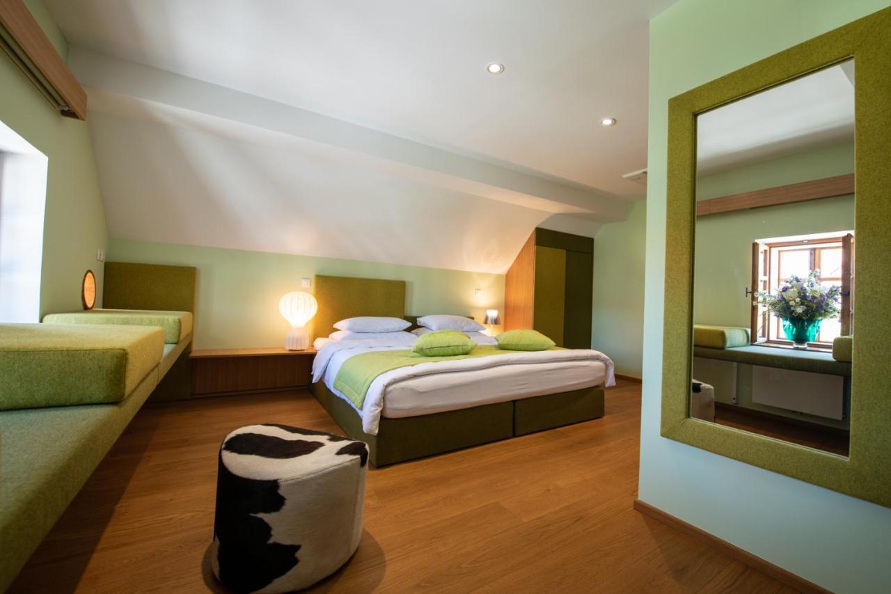 Skrabceva Domacija Hotel Ribnica Bagian luar foto